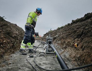 High voltage cable installation onshore